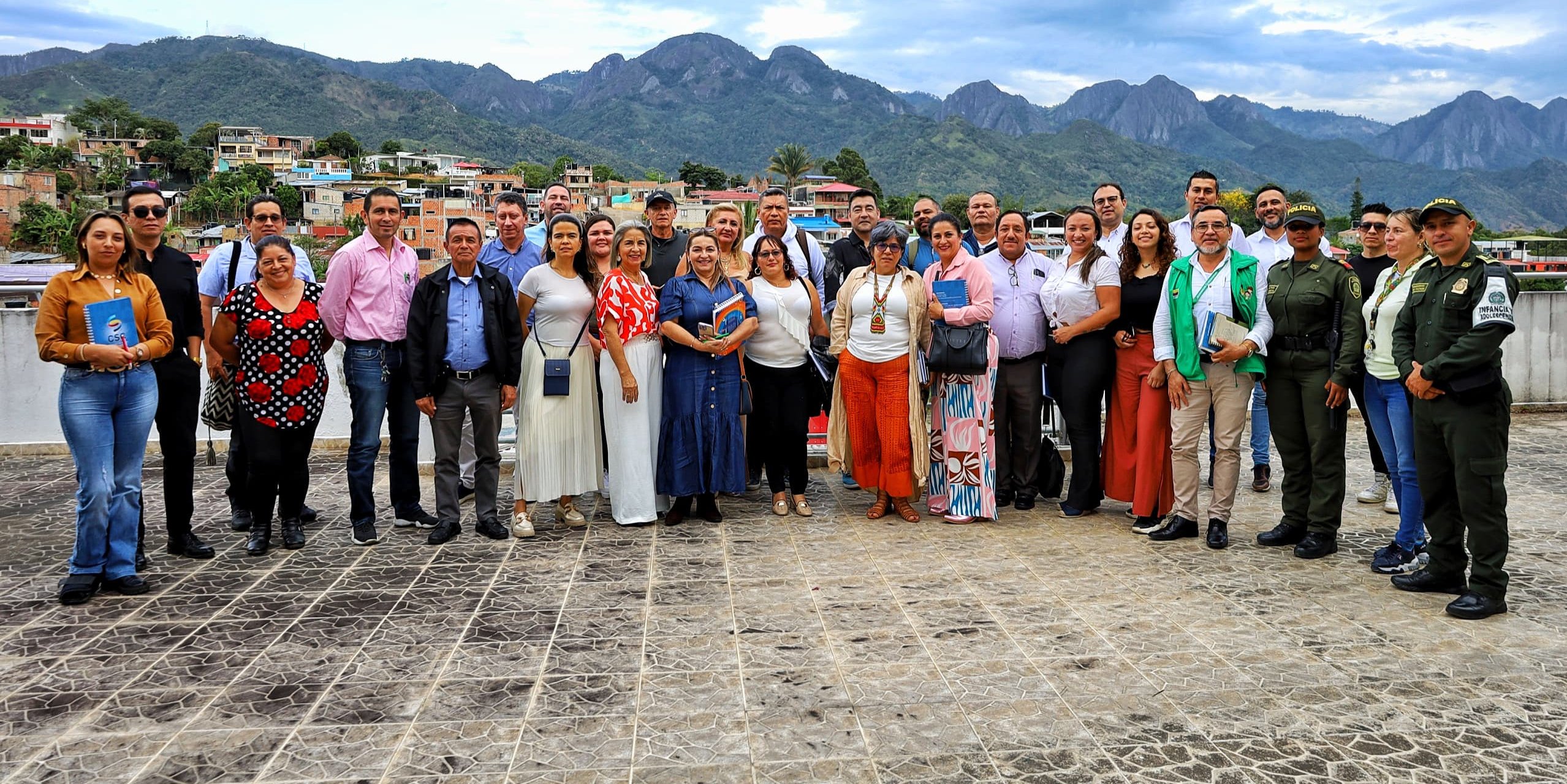 Instituciones educativas reciben asistencia técnica para mejorar la convivencia escolar

