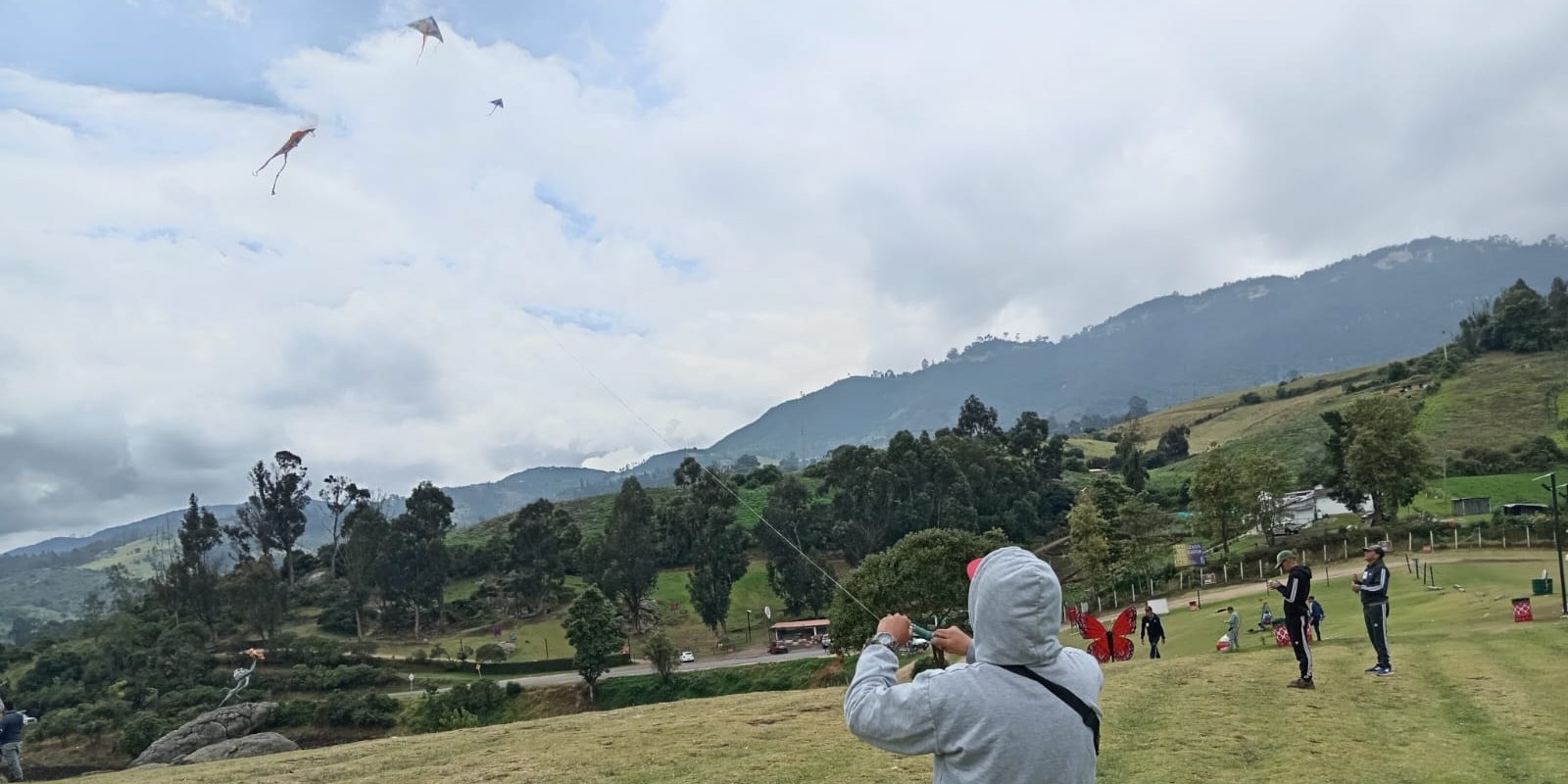 En sintonía con los vientos de agosto, el centro de protección  La Colonia tuvo su festival de cometas 


