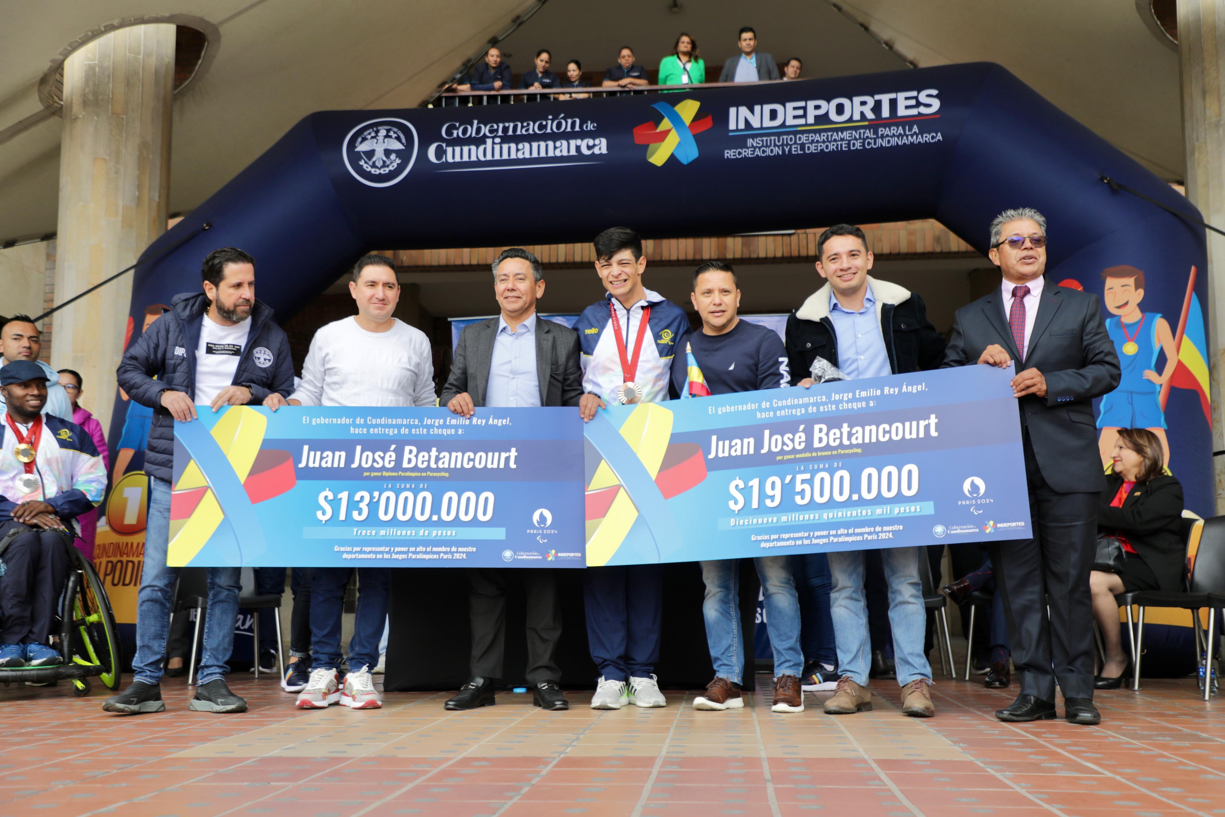 Cundinamarca rindió homenaje a los deportistas que brillaron en los Juegos Paralímpicos de París 2024