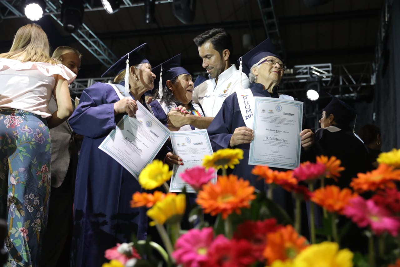 Un impulso a la educación del adulto mayor en Cundinamarca