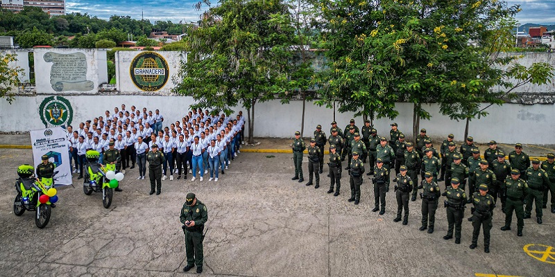 Con la entrega de tres camionetas y 10 motos se fortalecerá la seguridad en Girardot