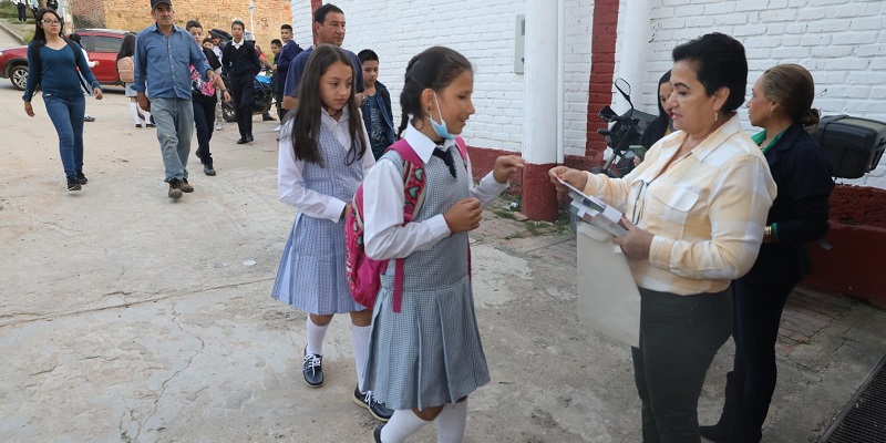 Más de 200 mil niños y jóvenes inician su periodo escolar en el Departamento

